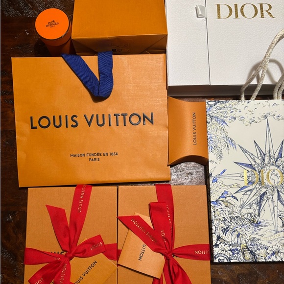 Empty Luxury Boxes (Christian Dior, Chanel, Tiffany & Co, Louis Vuitton, Hermes) - Picture 3 of 8